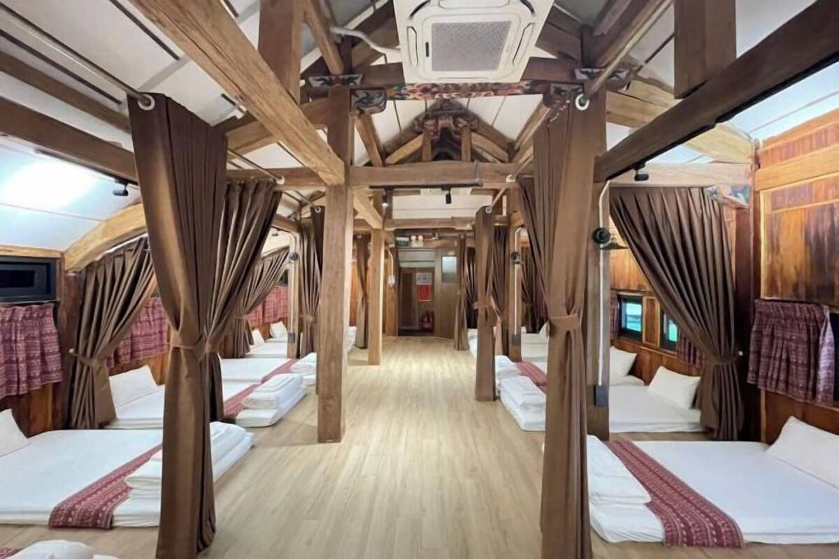 เครื่องนอนป้องกันสารก่อภูมิแพ้, มินิบาร์ฟรีบางอย่าง, ผ้าม่านกันแสง
