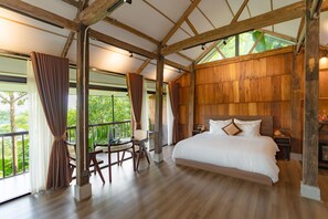 Suite, vista al lago | Vista al cerro