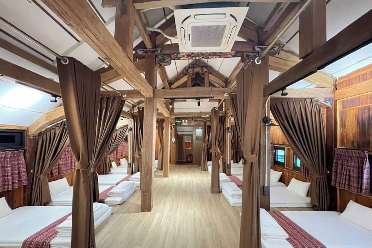 Standard Shared Dormitory, Lake View | Hypo-allergenic bedding, free minibar items, individually decorated