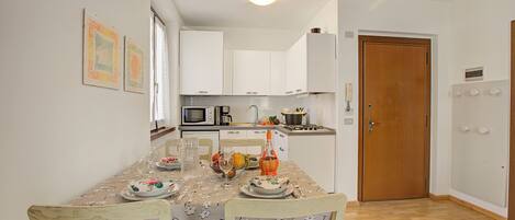Familienapartment, Mehrere Schlafzimmer (Ardaro 1) | Speisen