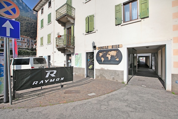 ファミリー アパートメント 1 ベッドルーム バルコニー (Ardaro 1 - Riva del Garda Apartment) | 外観の詳細