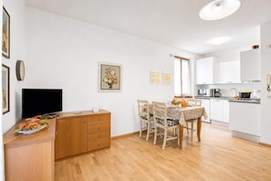 Family Apartment, 1 Bedroom, Balcony (Ardaro 1 - Riva del Garda Apartment) | Dining - Ardaro 1 - Riva del Garda Apartment With 2 Balconies (Riva del Garda)