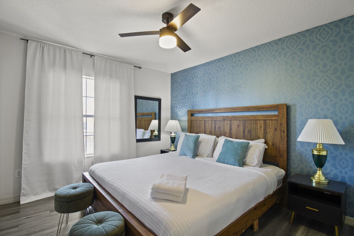 1 Schlafzimmer, Schreibtisch, Bügeleisen/Bügelbrett, Reisekinderbett