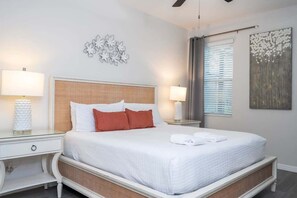 7 Schlafzimmer, Schreibtisch, Bügeleisen/Bügelbrett, WLAN