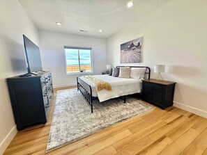 4 bedrooms, iron/ironing board, travel cot, WiFi
