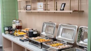 Morgenmadsbuffet hver dag (28 CNY pr. person)