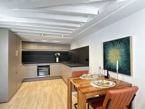 Dining - Opéra - Premium flat with lift near Gare de l'Est (Paris)