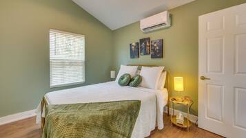 1 chambre, bureau, accès Internet, draps fournis