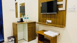 Premium Double Room | Free WiFi, bed sheets - Hotel Kanchan Darbar (Ujjain)