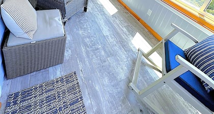 The Sea Gaze - 5BR with Beach Path