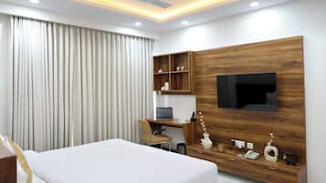 Deluxe Apartment, 1 Bedroom, Balcony, City View | 1 bedroom, Frette Italian sheets, premium bedding, pillow-top beds