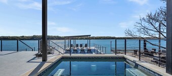 Scenic Sunsets-private pool, boat lift, game room
