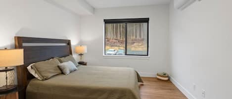 1 bedroom, travel crib, free WiFi, bed sheets