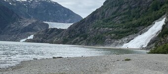 Modern Condo with Incredible Mountain Backdrop 207