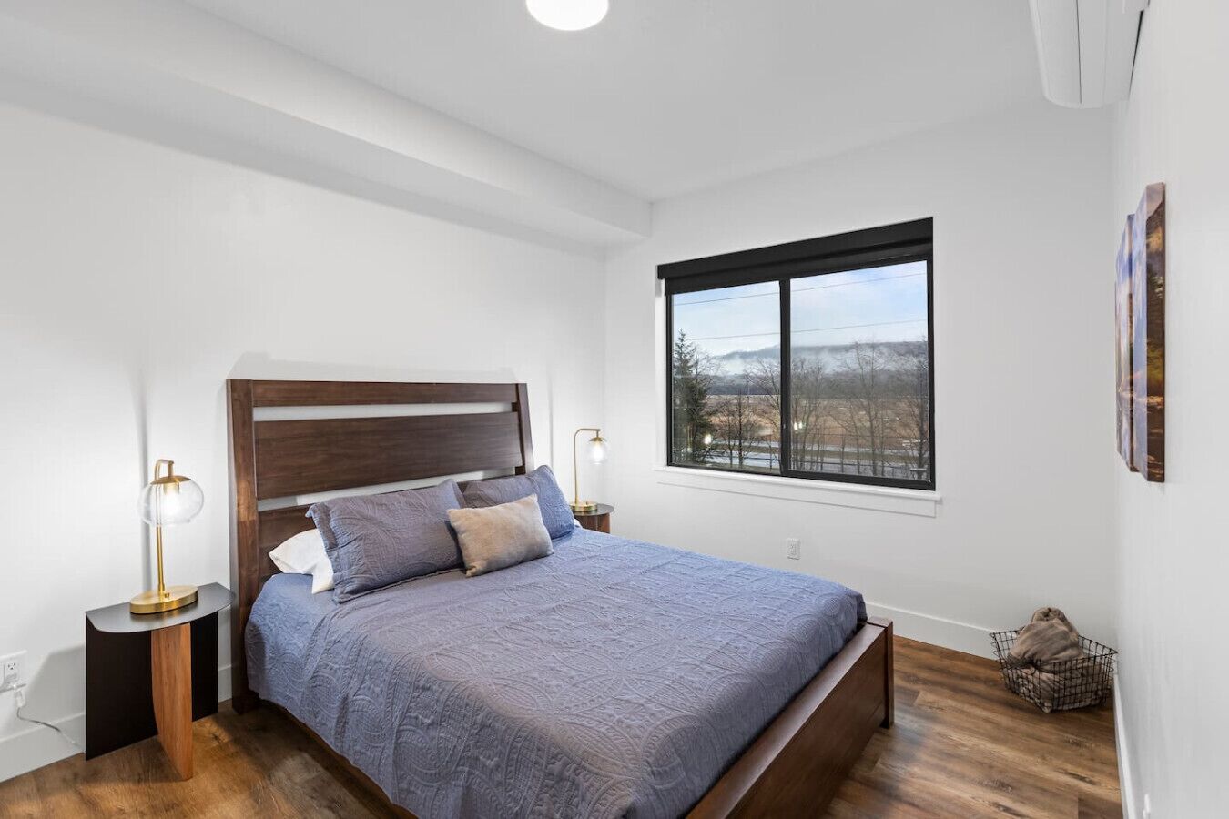 1 bedroom, travel crib, free WiFi, bed sheets