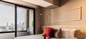 1 Schlafzimmer, Schreibtisch, Bügeleisen/Bügelbrett, Reisekinderbett