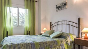 House, 4 Bedrooms, Terrace - Global Calderon de la Barca 29454 (Cambrils)