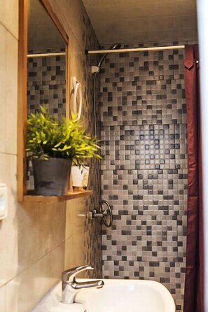 Maison, 4 chambres, terrasse | Salle de bain