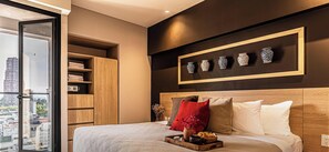 2 chambres, bureau, fer et planche à repasser, lit parapluie