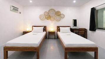 Free WiFi, bed sheets