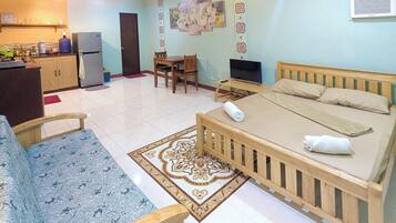 Free WiFi, bed sheets