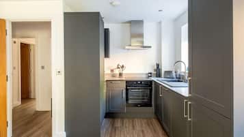 Réfrigérateur, micro-ondes, four, lave-vaisselle