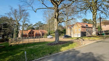 Enceinte de lâhĂ©bergement