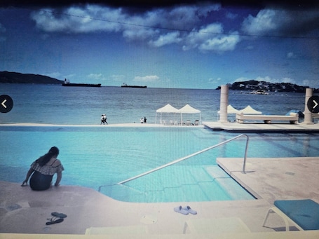 Villa, 2 chambres, accessible aux personnes à mobilité réduite, piscine privée | Piscine | Piscine extérieure