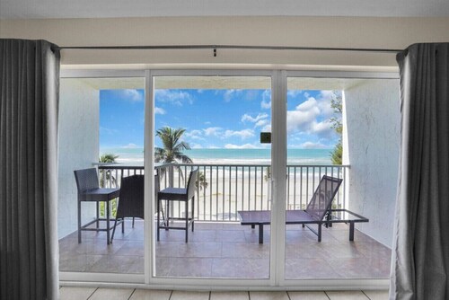 Sunset and Beach view unit 402