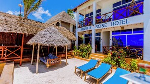 Fachada de la propiedad