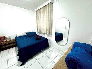 2 多间卧室、熨斗/熨衣板、WiFi、床单