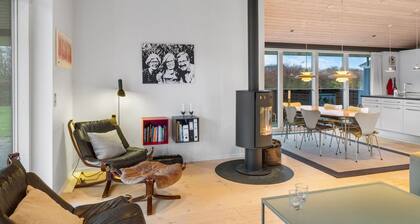 "Erlinda" - 600m from the sea by Interhome
