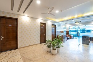 Pintu masuk hartanah