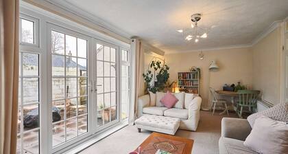 Host Stay Trinity Way