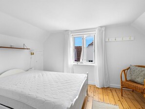 3 bedrooms, Internet