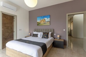 Family Villa, Multiple Bedrooms (Magnifica Gozitan Villa Pool And)