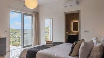 Family Villa, Multiple Bedrooms (Magnifica Gozitan Villa Pool And) | 6 bedrooms, iron/ironing board, free WiFi, bed sheets