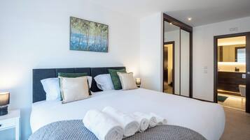 2 bedrooms, iron/ironing board, travel cot, free WiFi