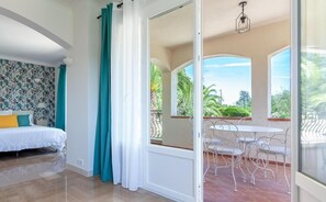 3 Schlafzimmer, Schreibtisch, Bügeleisen/Bügelbrett, kostenloses WLAN