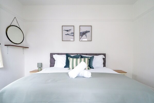 Comfort House, 3 Bedrooms, Kitchen | 3 bedrooms, desk, laptop workspace, iron/ironing board