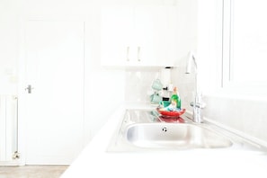 Comfort House, 3 Bedrooms, Kitchen | Private kitchen