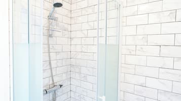Casa conforto, 3 quartos, cozinha | Banheiro | Chuveiro/banheira combinados, produtos de toalete grátis