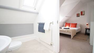 3 chambres, bureau, espace de travail pour ordinateur portable