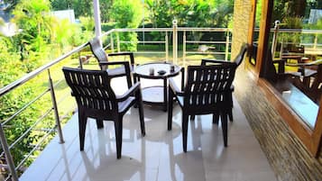 3 Bedroom VILLA | Desk, free WiFi