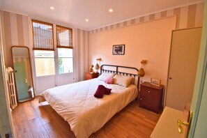3 bedrooms, iron/ironing board, travel cot, free WiFi