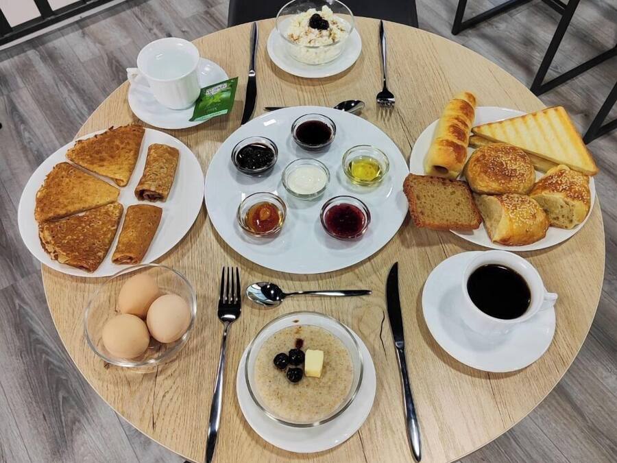 Free daily continental breakfast