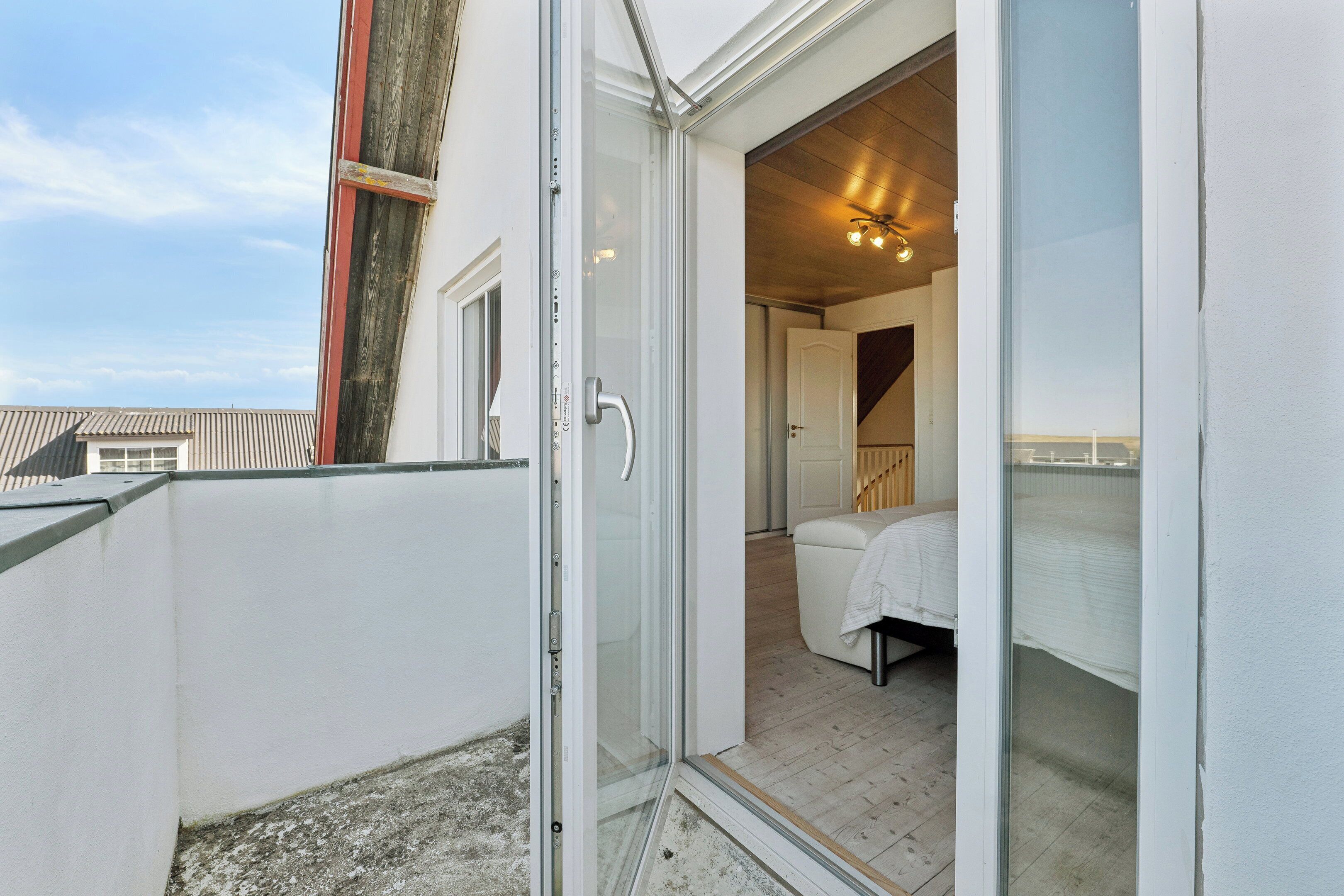 3 bedrooms, iron/ironing board, free WiFi