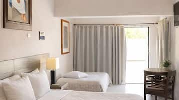 Caja de seguridad en la habitación y decoración personalizada