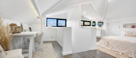 4 dormitoris, planxa i posts de planxar, wifi i roba de llit