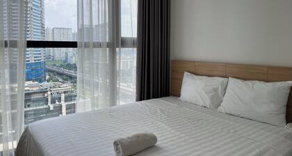 Cozy 2-bedroom apartment in amazing Hà Nội with fitness room, AC